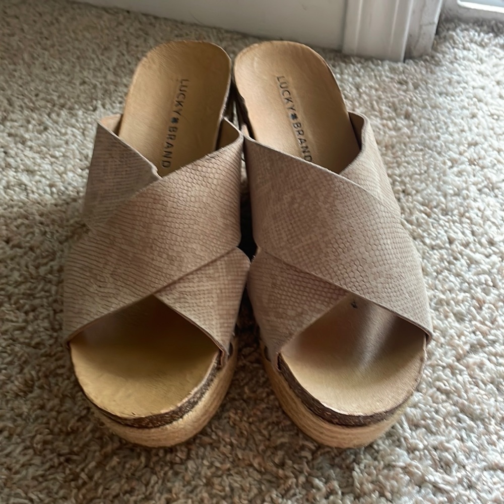 Lucky brand slip on clogs